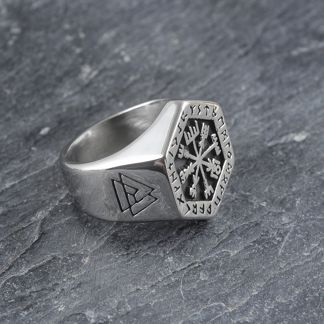 Vegvisir Oath: Valknut Rune Guardian Ring