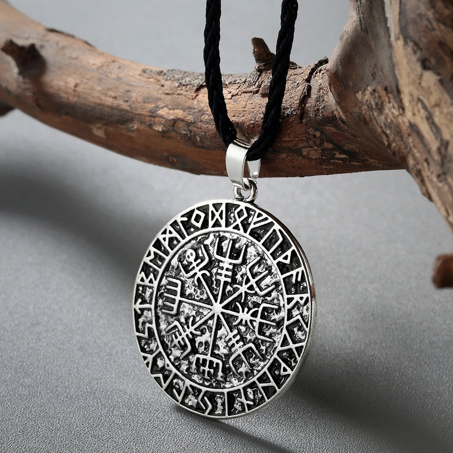 Futhark Compass rune pendant alternate Vana Soul product image
